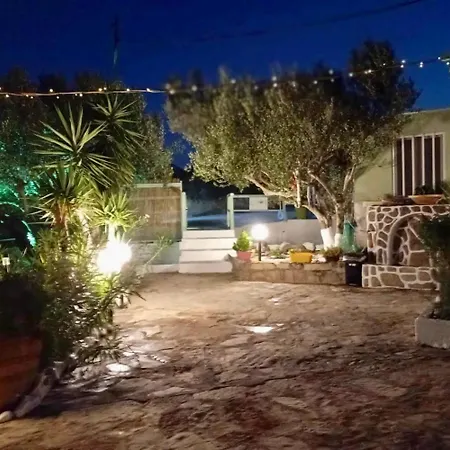 度假居 Manos Small House Kouremenos *